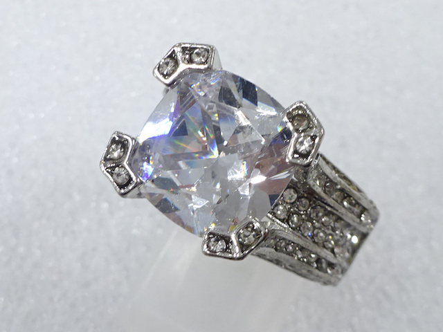 Japanese Kimono / Antique Accessories Metal